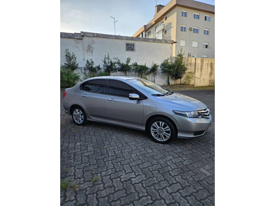 HONDA - CITY - 2013/2013 - Cinza - R$ 56.000,00