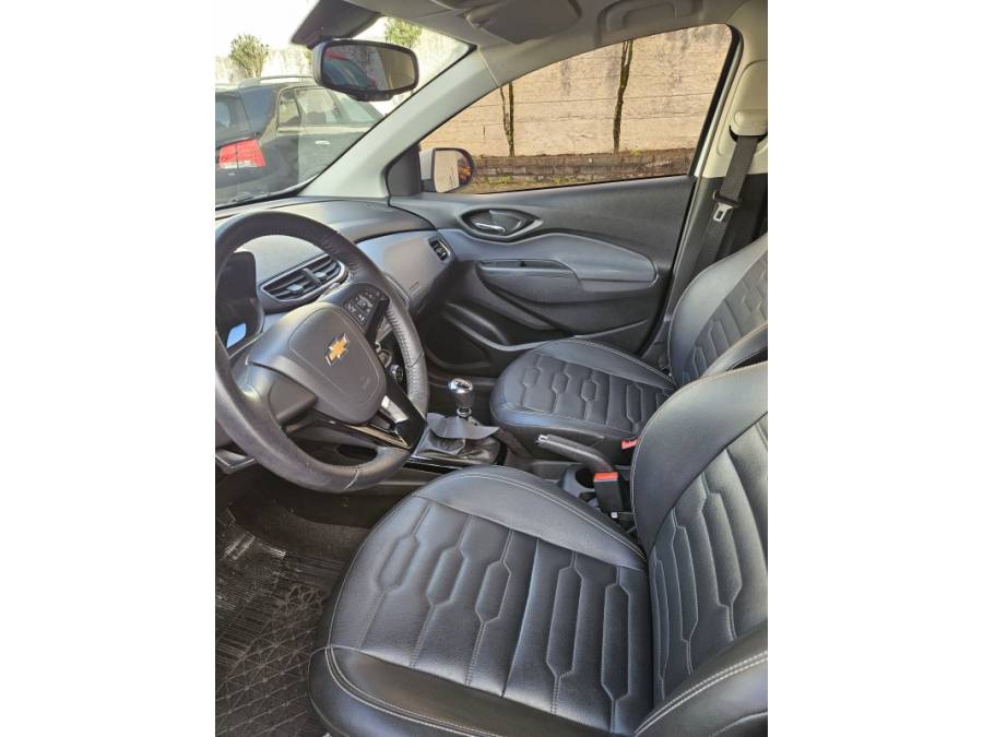 CHEVROLET - ONIX - 2018/2019 - Branca - R$ 68.000,00