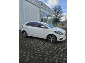 CHEVROLET - ONIX - 2018/2019 - Branca - R$ 68.000,00