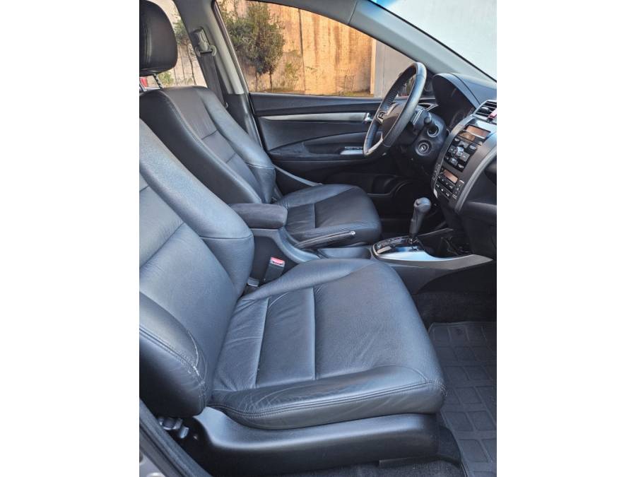 HONDA - CITY - 2013/2013 - Cinza - R$ 56.000,00