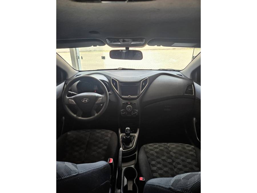 HYUNDAI - HB20 - 2017/2017 - Prata - R$ 56.500,00