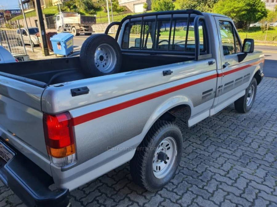 FORD - F-1000 - 1995/1995 - Prata - R$ 80.000,00