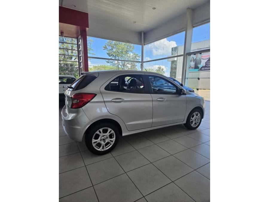 FORD - KA - 2017/2018 - Prata - R$ 44.000,00