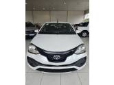 TOYOTA - ETIOS - 2021/2021 - Branca - R$ 64.000,00