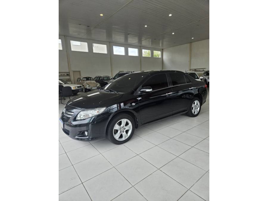 TOYOTA - COROLLA - 2010/2011 - Preta - R$ 59.000,00