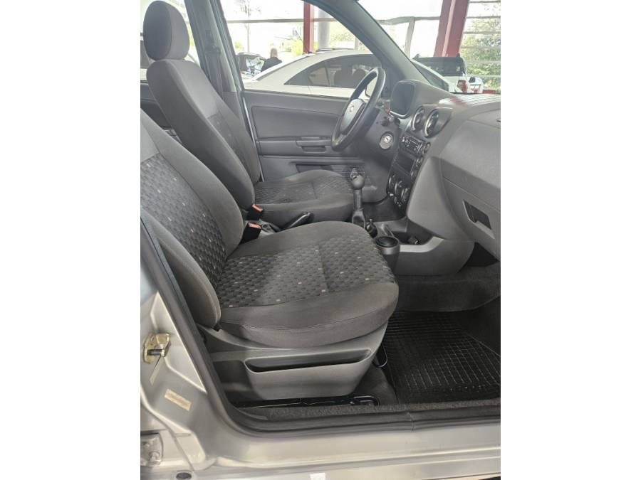 FORD - ECOSPORT - 2005/2005 - Prata - R$ 29.900,00