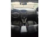 FORD - FOCUS - 2017/2018 - Prata - R$ 64.000,00