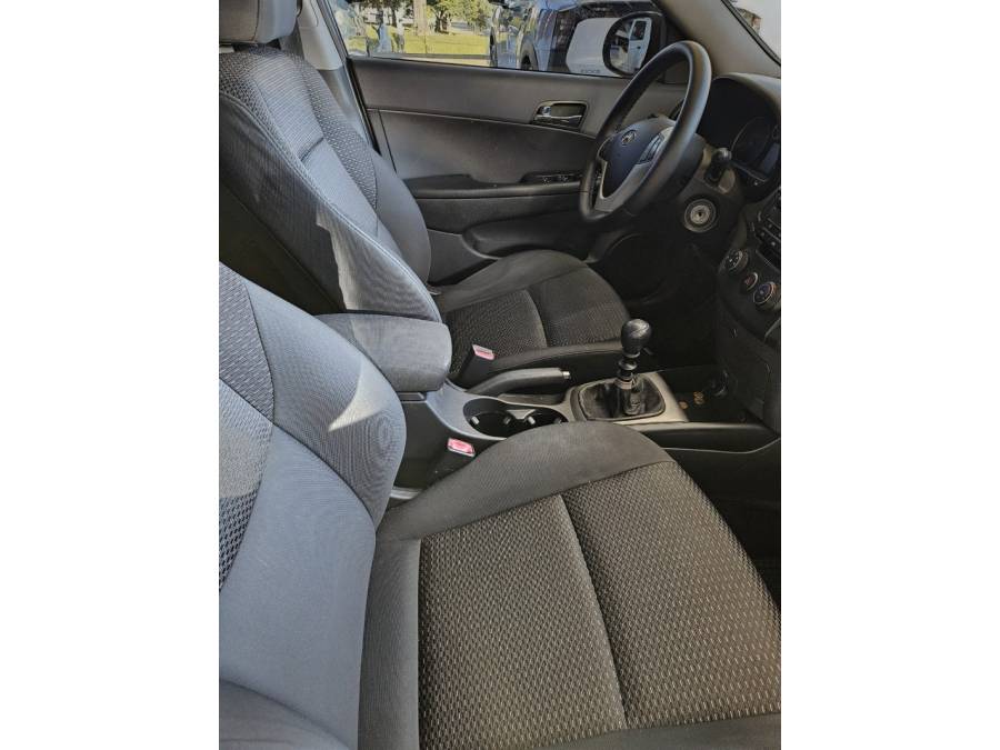 HYUNDAI - I30 - 2010/2011 - Preta - R$ 45.000,00