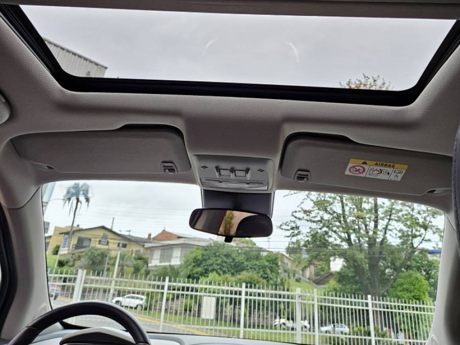 CHEVROLET - TRACKER - 2015/2016 - Roxa - R$ 78.500,00