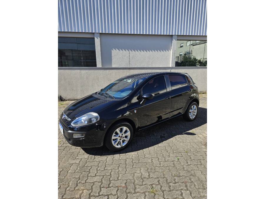 FIAT - PUNTO - 2015/2015 - Preta - R$ 44.000,00
