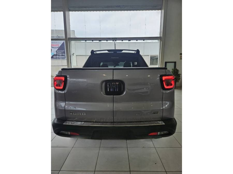 FIAT - TORO - 2022/2022 - Prata - R$ 114.000,00