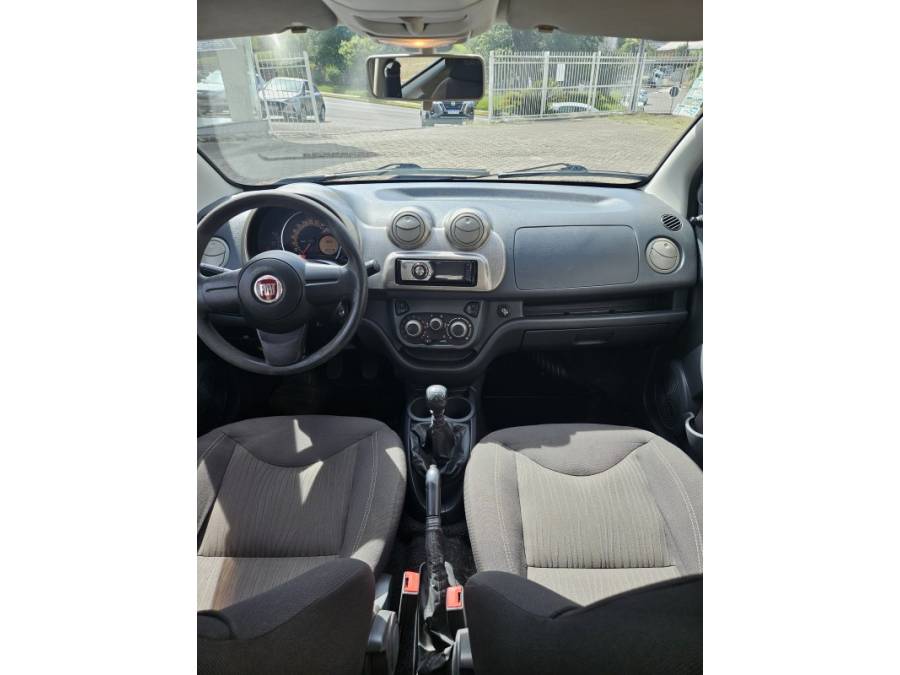 FIAT - UNO - 2010/2011 - Preta - R$ 32.500,00