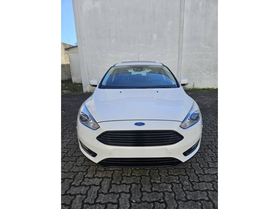 FORD - FOCUS - 2016/2016 - Branca - R$ 70.000,00