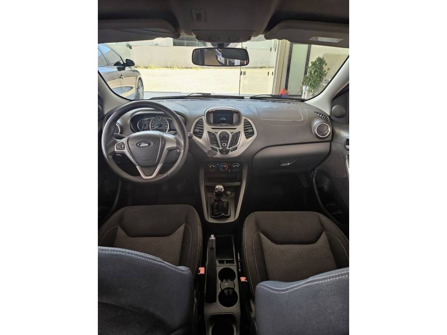 FORD - KA - 2017/2018 - Prata - R$ 44.000,00