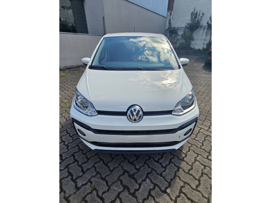 VOLKSWAGEN - UP - 2017/2018 - Branca - R$ 55.000,00