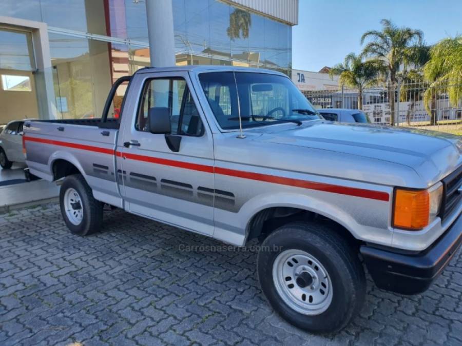 FORD - F-1000 - 1995/1995 - Prata - R$ 80.000,00