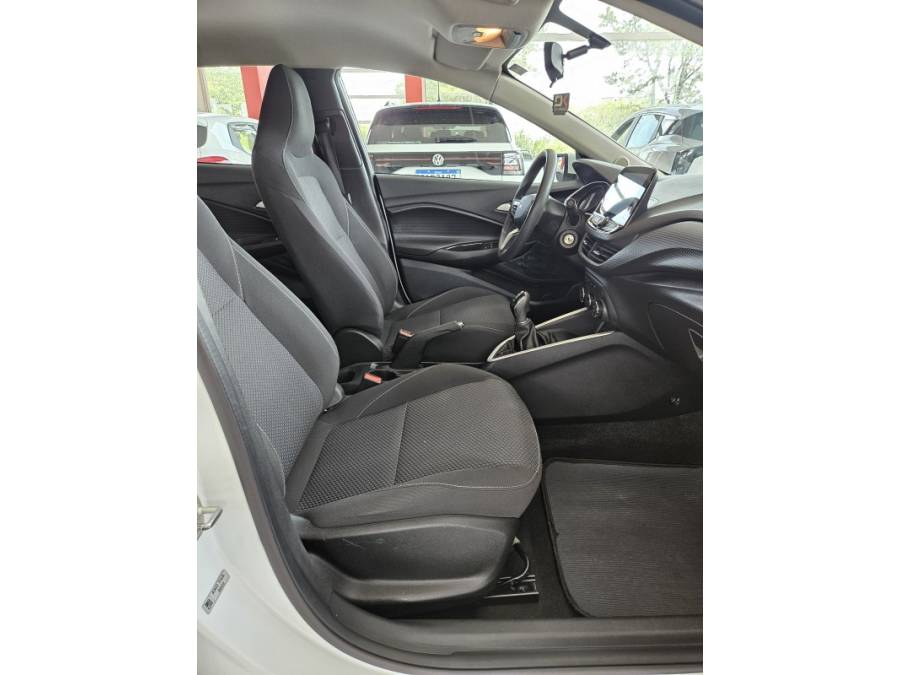 CHEVROLET - ONIX - 2022/2023 - Branca - Sob Consulta