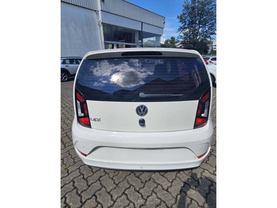 VOLKSWAGEN - UP - 2017/2018 - Branca - R$ 55.000,00