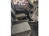 FORD - FIESTA - 2011/2012 - Vermelha - R$ 35.000,00