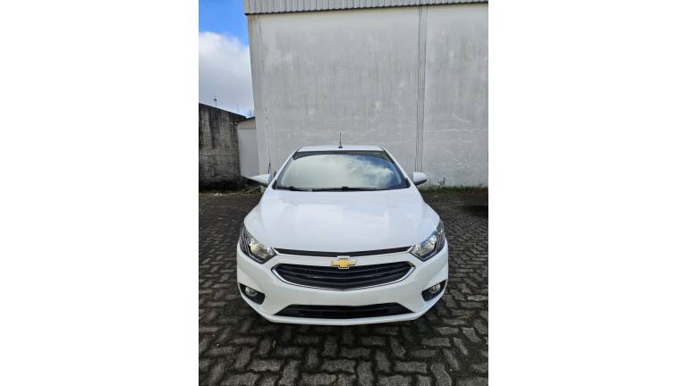 CHEVROLET - ONIX - 2018/2019 - Branca - R$ 68.000,00