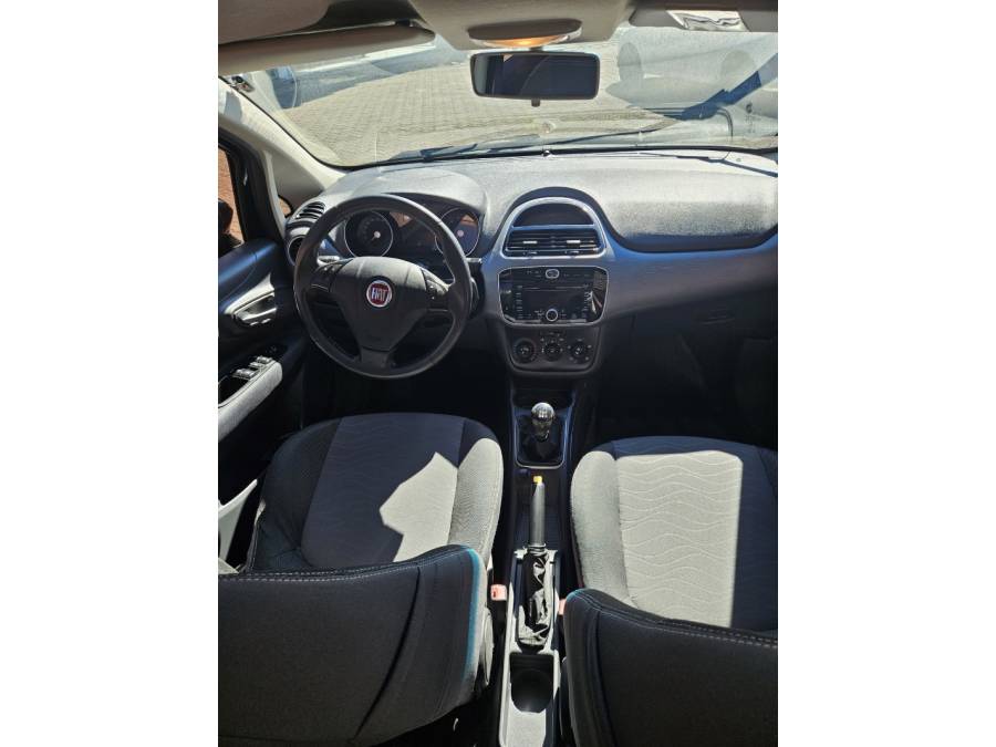 FIAT - PUNTO - 2015/2015 - Preta - R$ 44.000,00