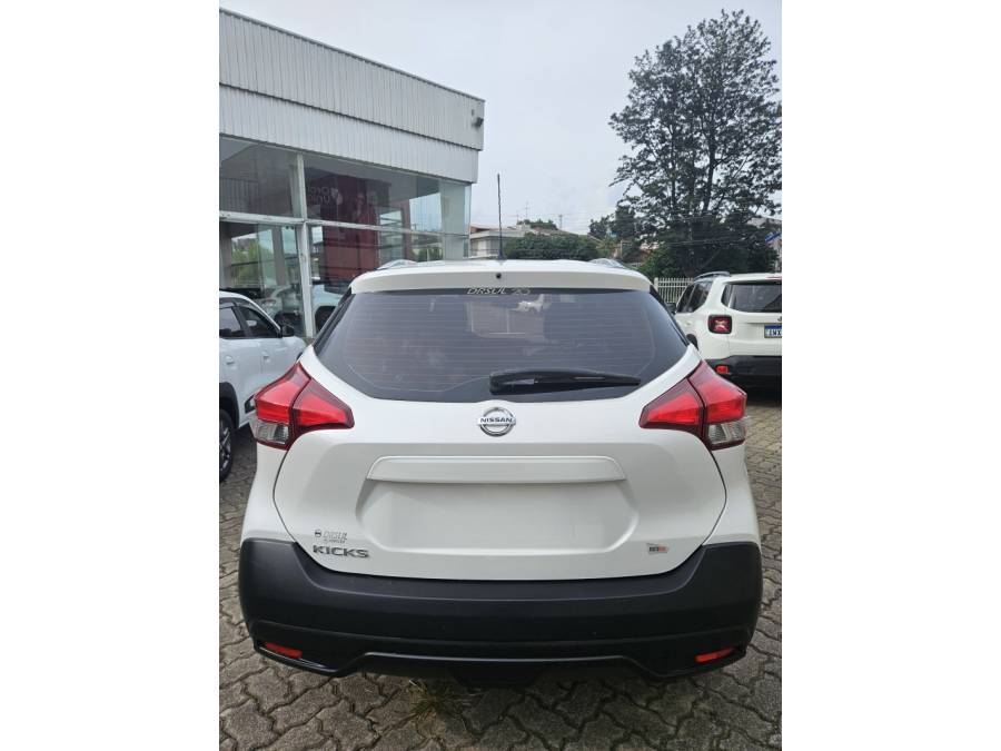 NISSAN - KICKS - 2020/2020 - Branca - R$ 87.000,00