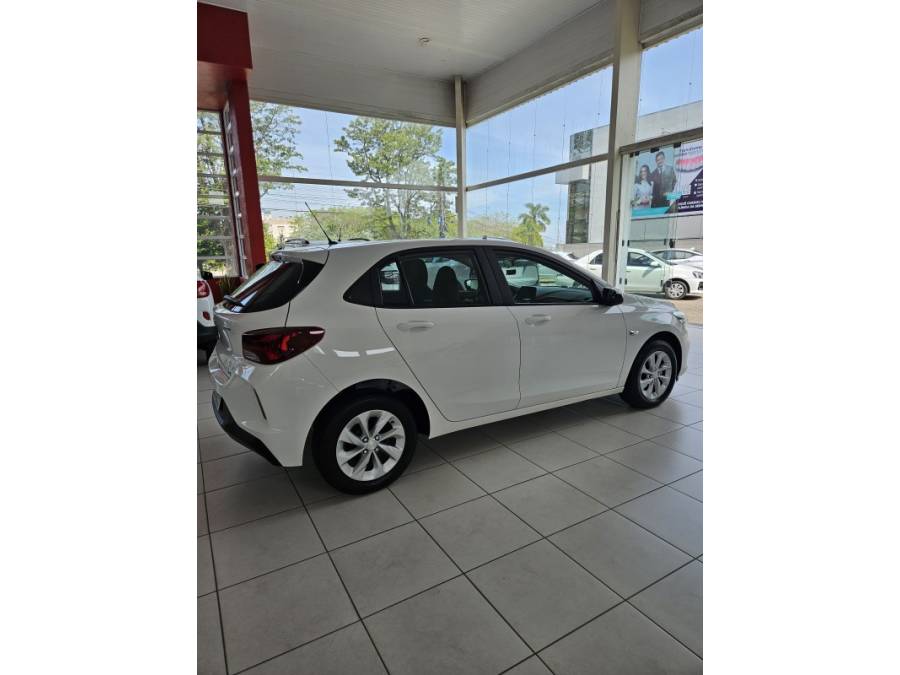 CHEVROLET - ONIX - 2022/2023 - Branca - Sob Consulta