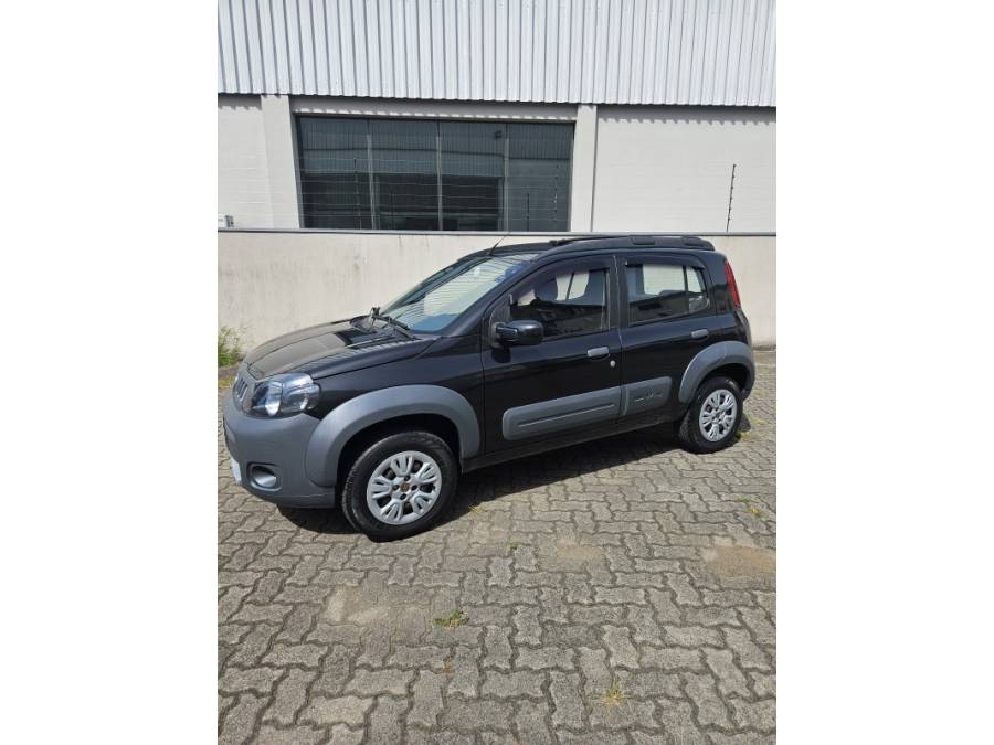 FIAT - UNO - 2010/2011 - Preta - R$ 32.500,00