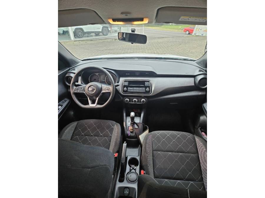 NISSAN - KICKS - 2020/2020 - Branca - R$ 87.000,00