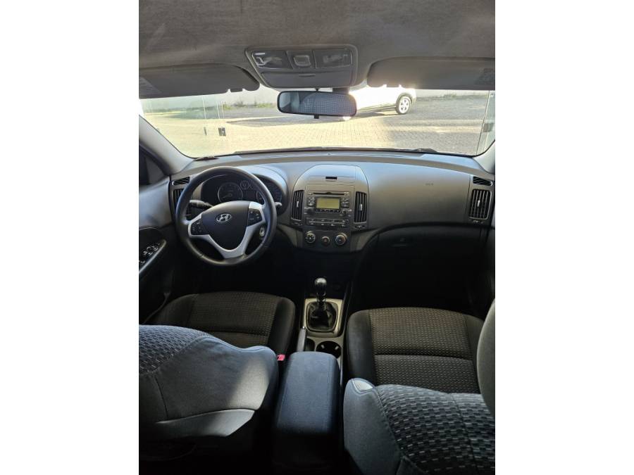 HYUNDAI - I30 - 2010/2011 - Preta - R$ 45.000,00